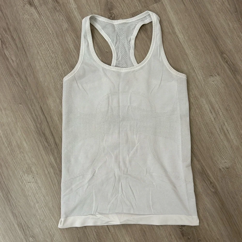 Lululemon Tank - Picture 1 of 2